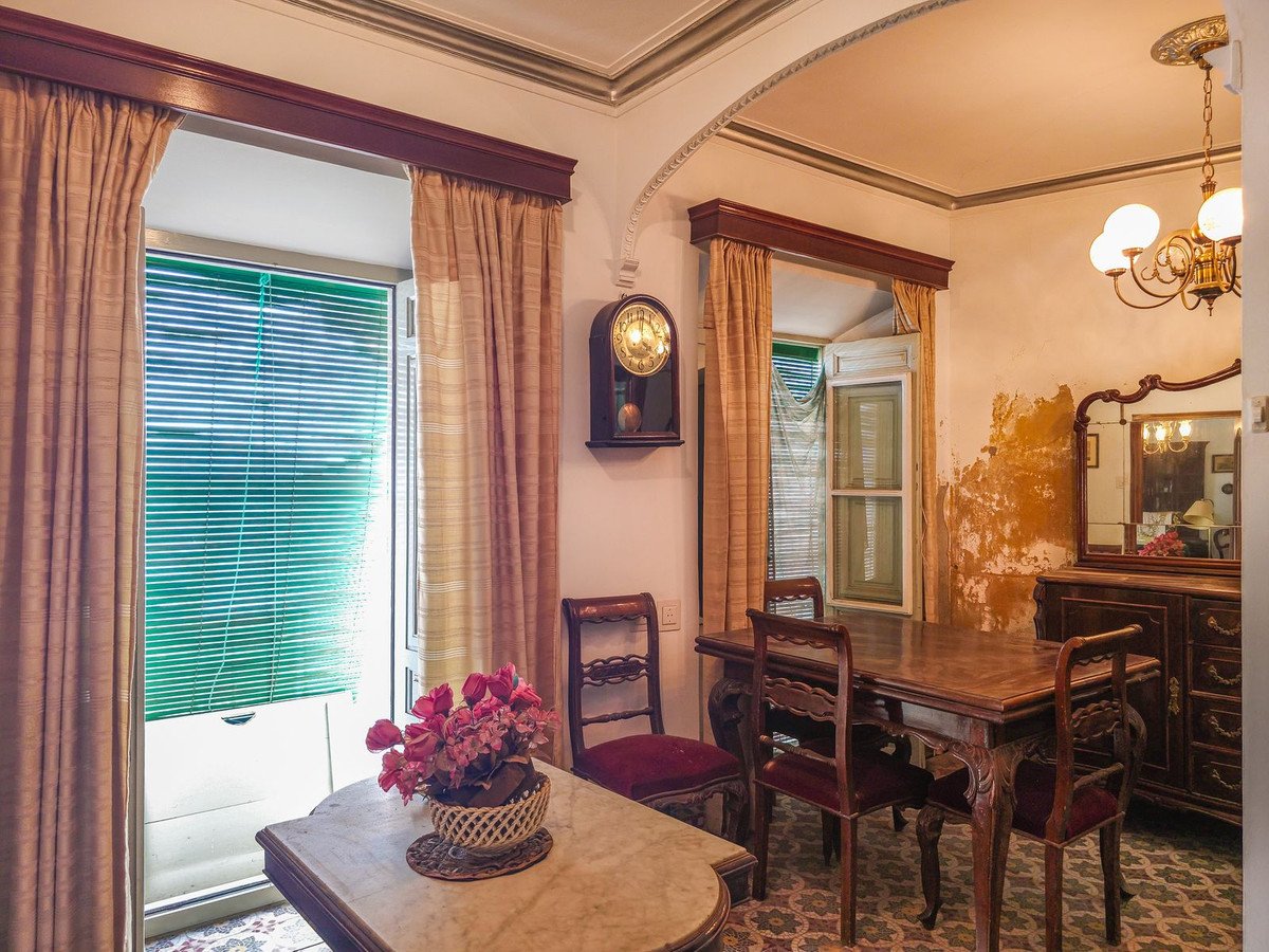 10 Bed Townhouse in Cómpeta
