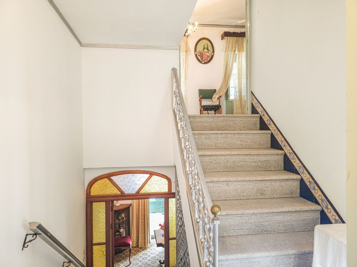 10 Bed Townhouse in Cómpeta