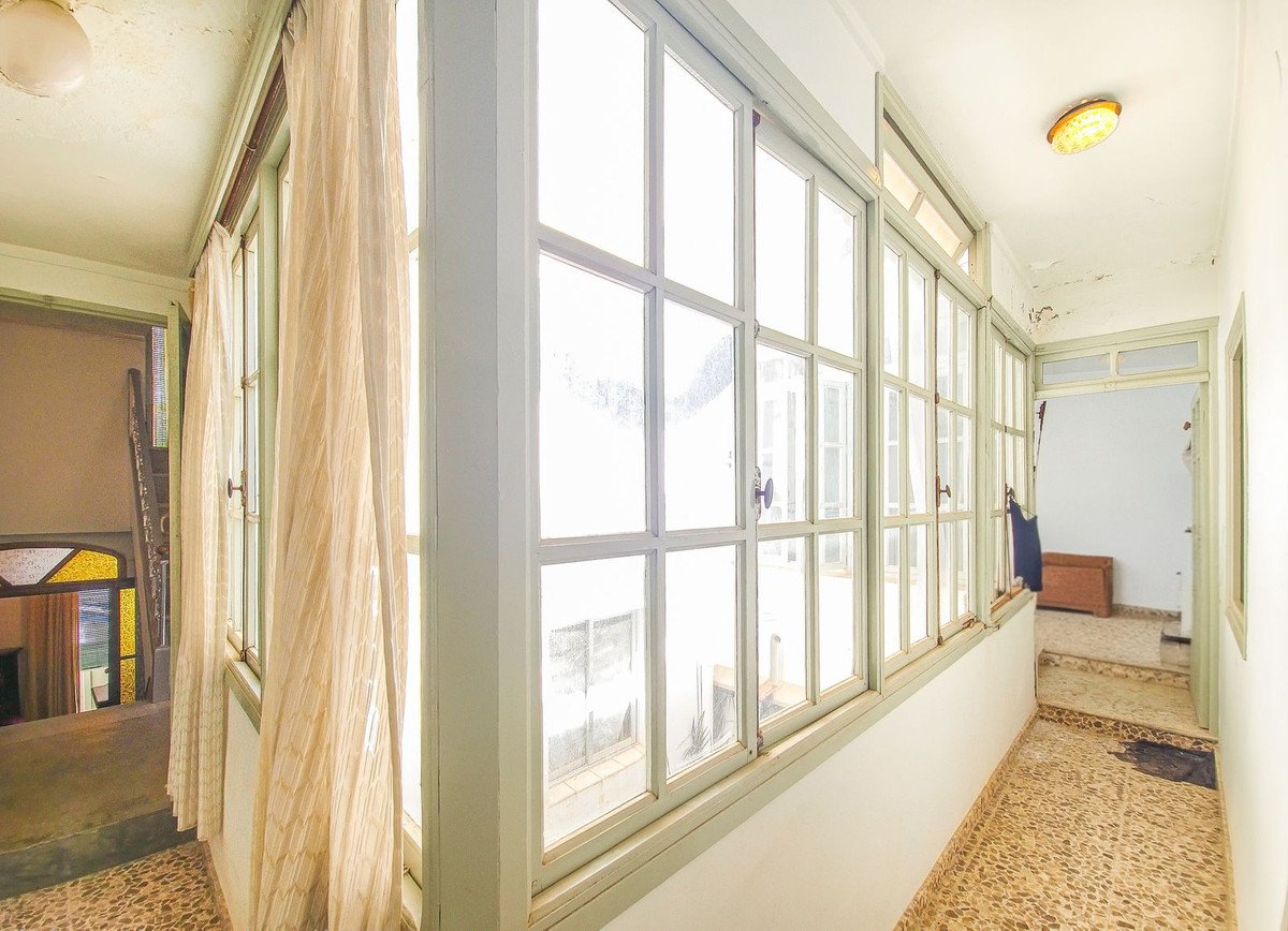 10 Bed Townhouse in Cómpeta