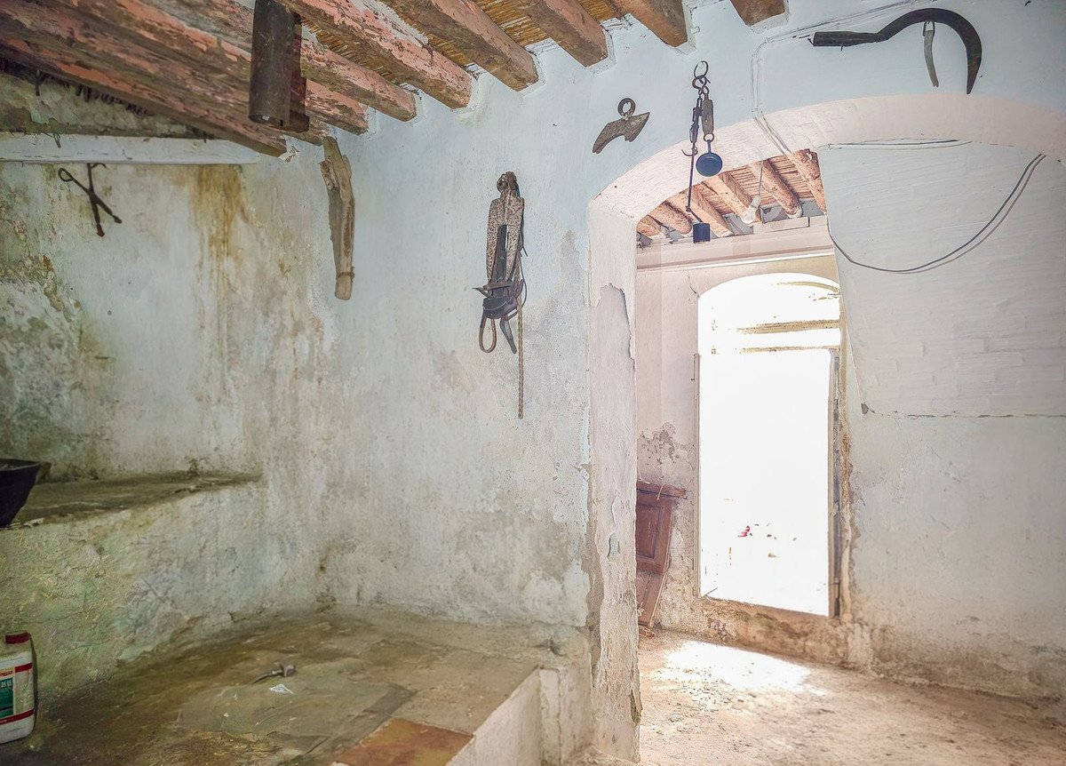 10 Bed Townhouse in Cómpeta