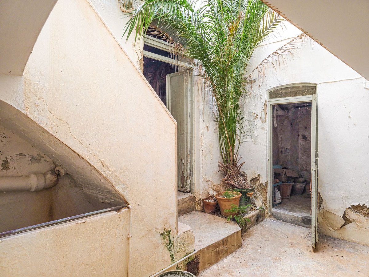 10 Bed Townhouse in Cómpeta