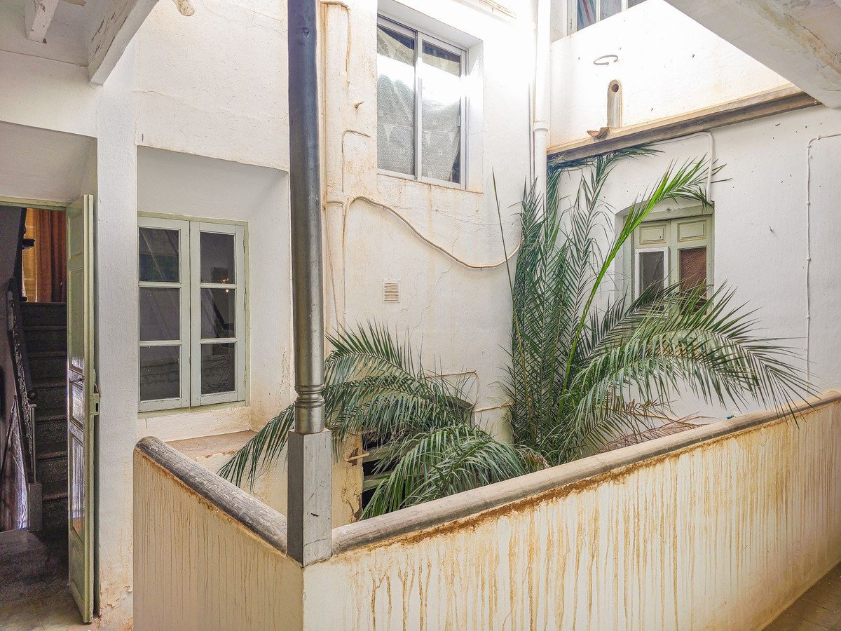 10 Bed Townhouse in Cómpeta