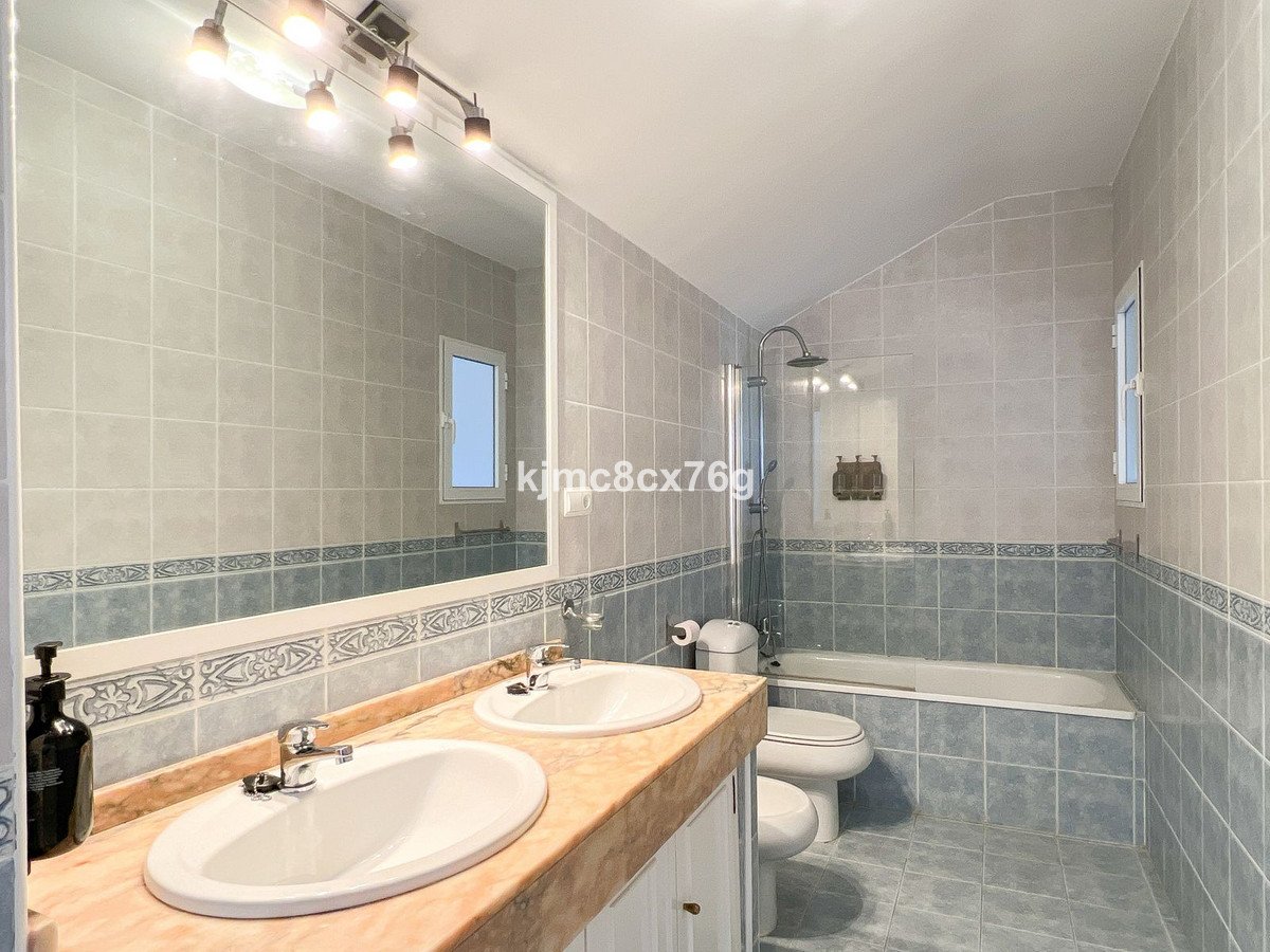 4 Bed Townhouse in Calahonda