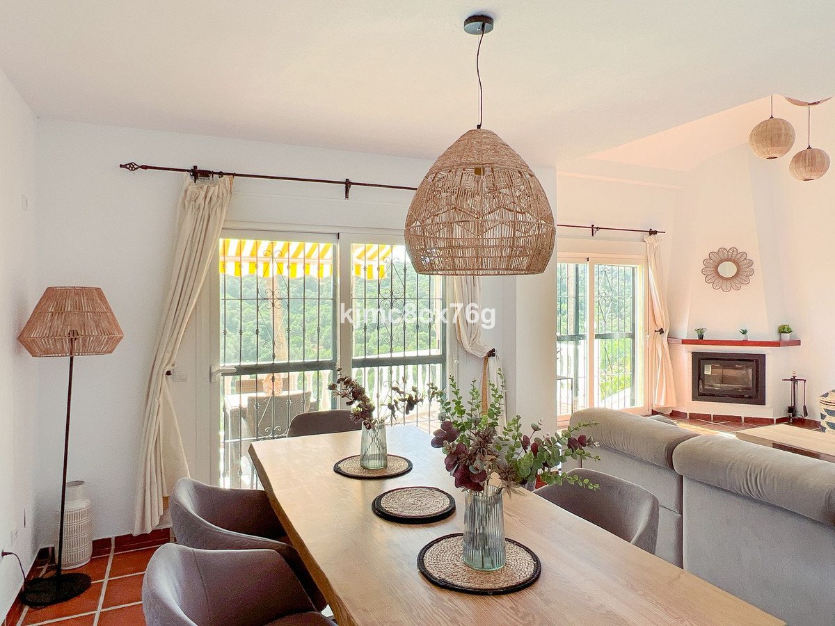 4 Bed Townhouse in Calahonda