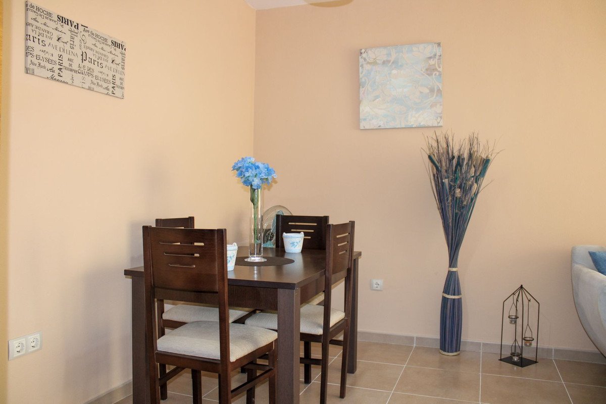2 Bed Middle Floor Apartment in Torrox
