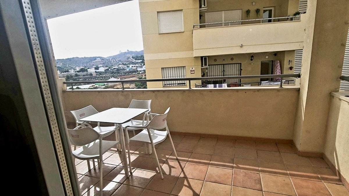 2 Bed Middle Floor Apartment in Torrox