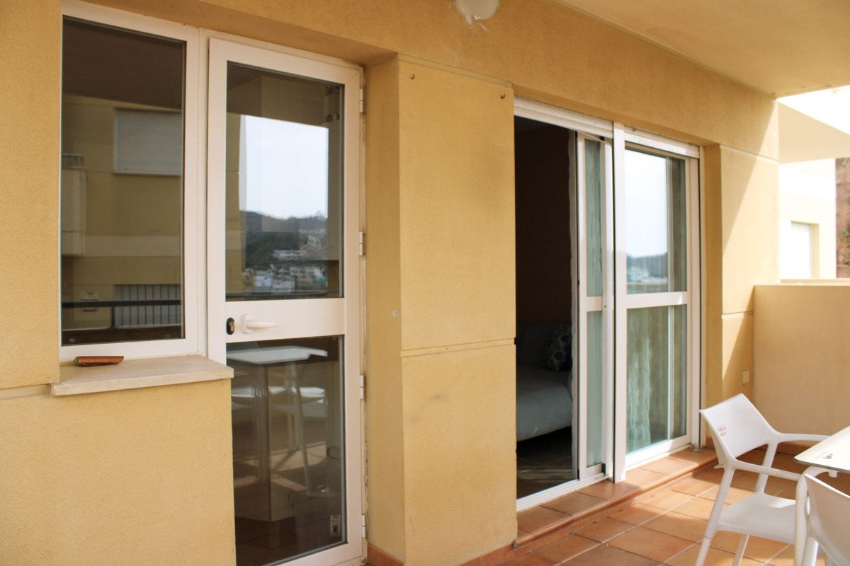 2 Bed Middle Floor Apartment in Torrox