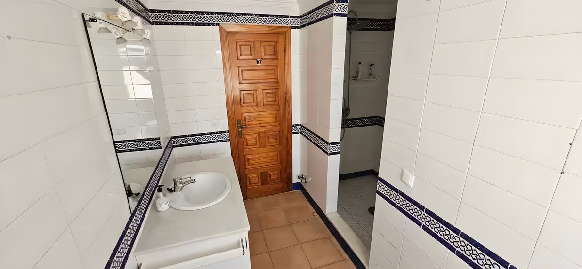 6 Bed Detached Villa in Sotogrande Costa