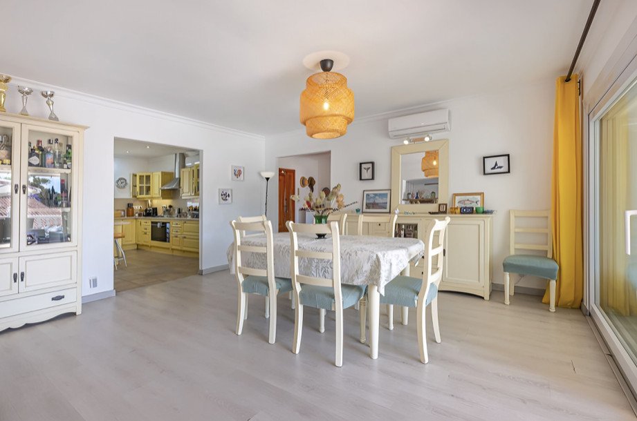 6 Bed Detached Villa in Sotogrande Costa