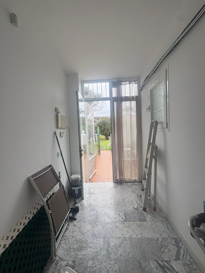 1 Bed Ground Floor Studio in Estepona