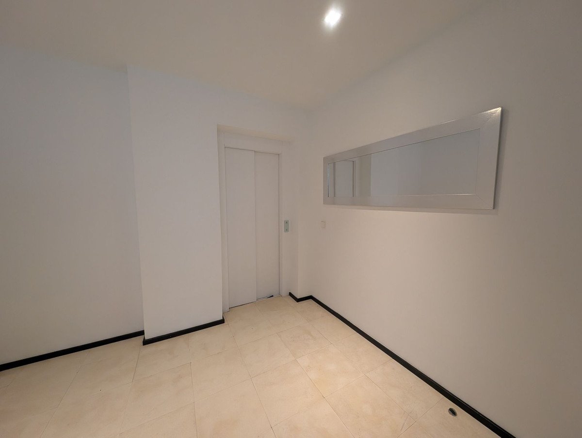 5 Bed Semi-Detached House in Sierra Blanca