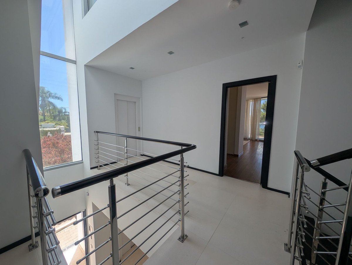 5 Bed Semi-Detached House in Sierra Blanca