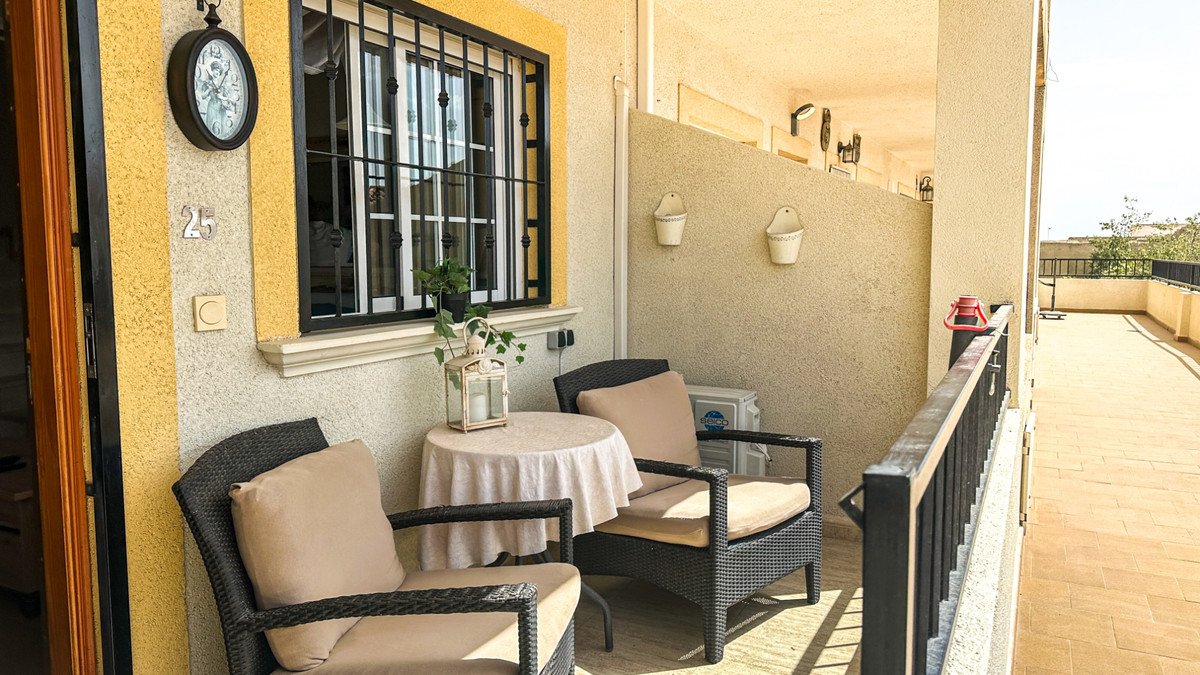 2 Bed Townhouse in Orihuela