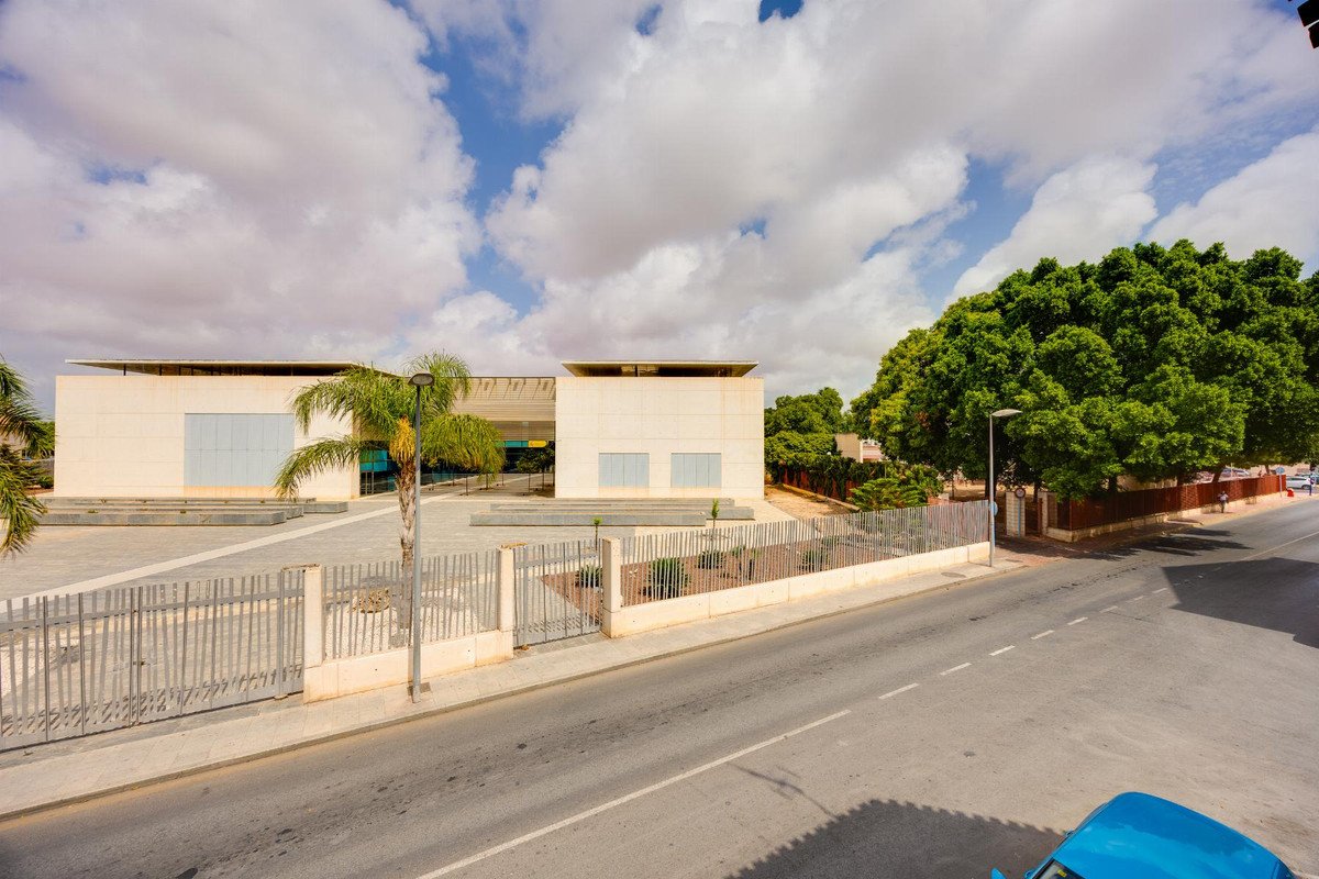 3 Bed Bungalow in Torrevieja