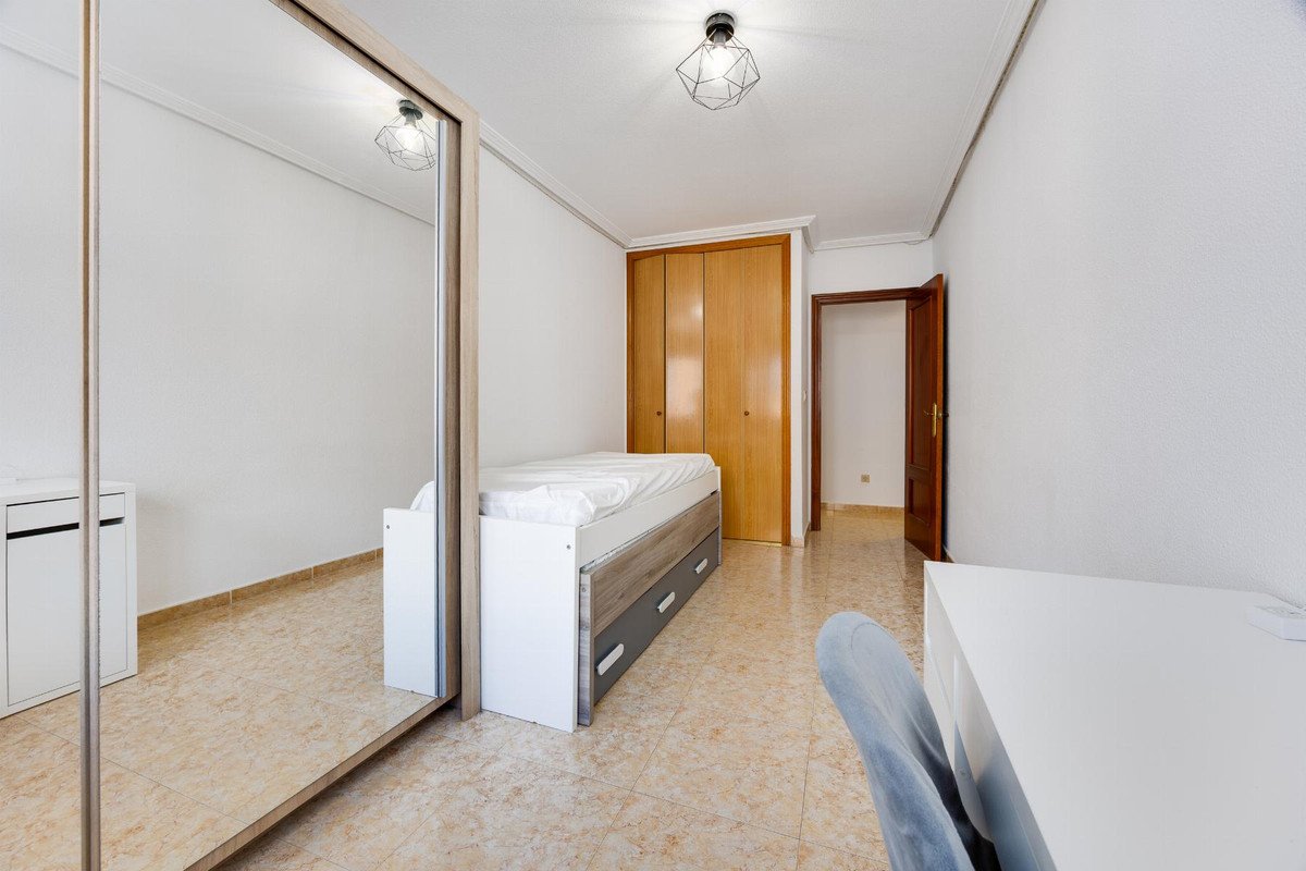 3 Bed Middle Floor Apartment in San Miguel de Salinas