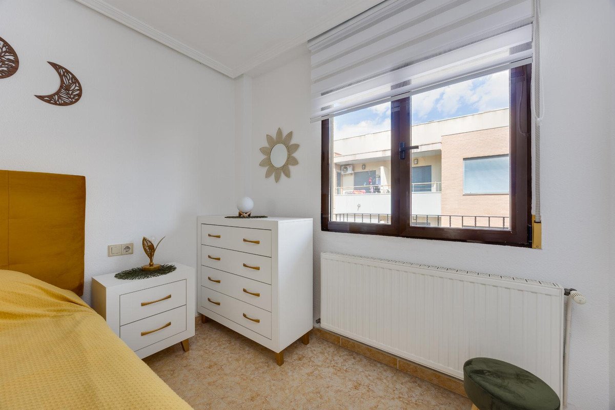 3 Bed Middle Floor Apartment in San Miguel de Salinas