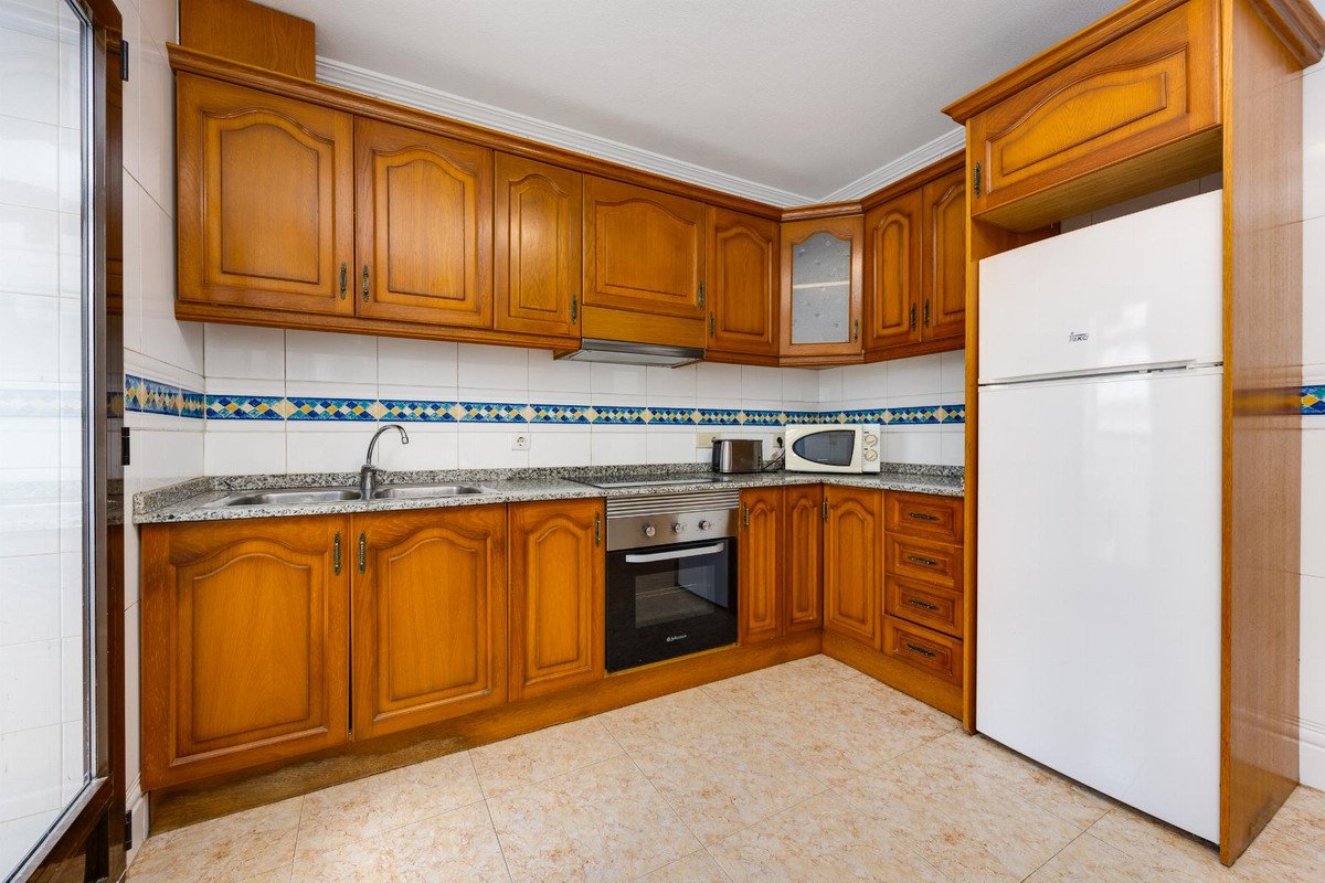 3 Bed Middle Floor Apartment in San Miguel de Salinas