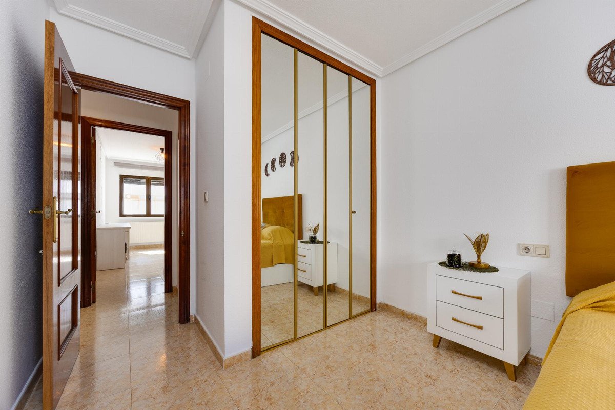 3 Bed Middle Floor Apartment in San Miguel de Salinas