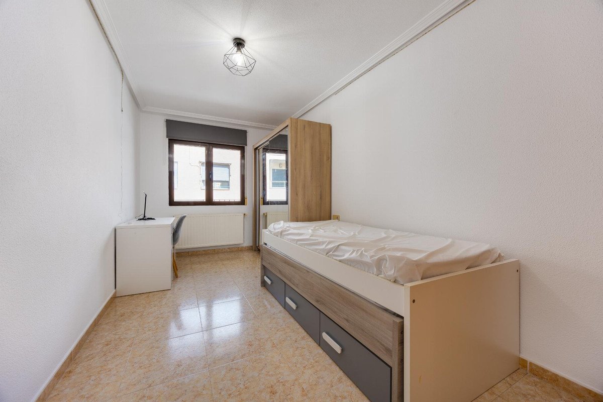 3 Bed Middle Floor Apartment in San Miguel de Salinas