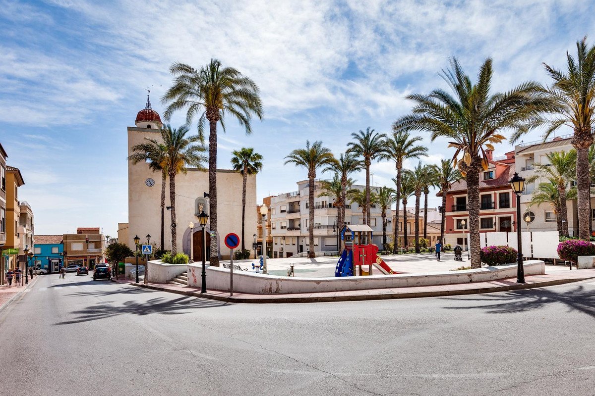 3 Bed Middle Floor Apartment in San Miguel de Salinas
