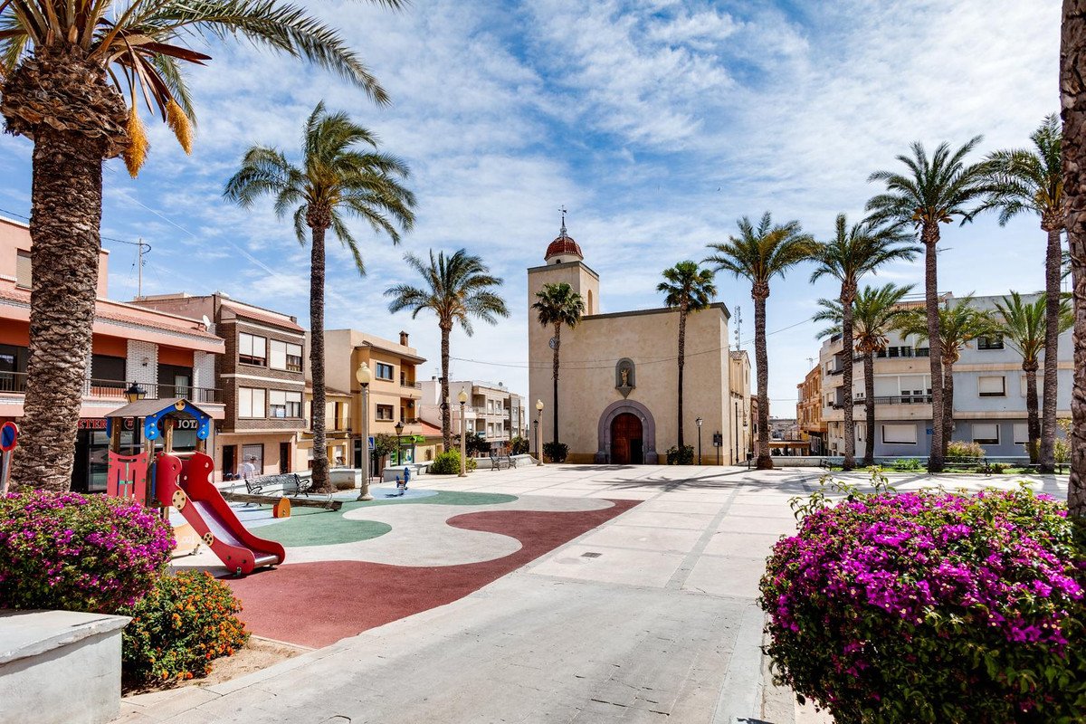 3 Bed Middle Floor Apartment in San Miguel de Salinas