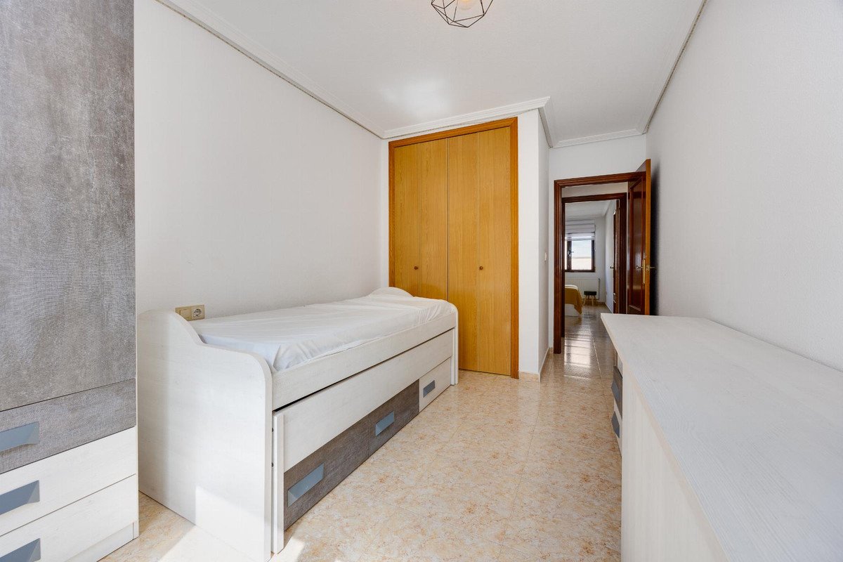 3 Bed Middle Floor Apartment in San Miguel de Salinas