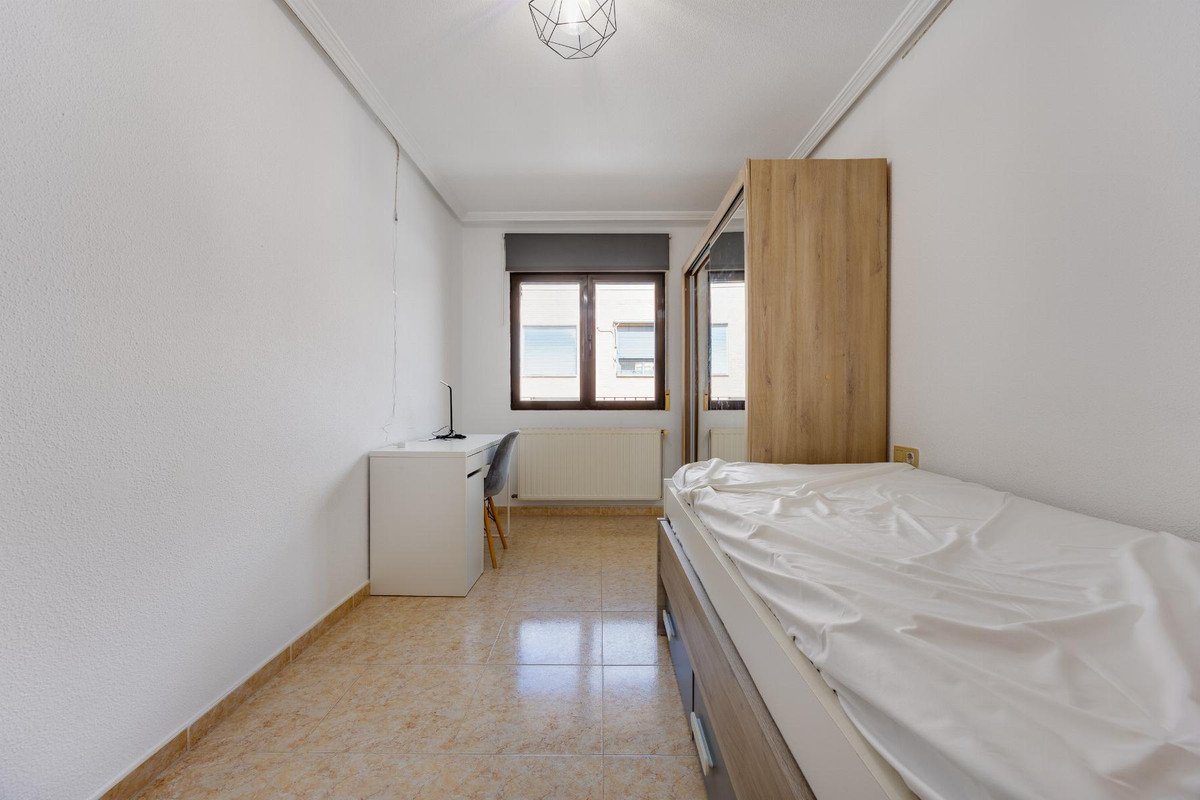 3 Bed Middle Floor Apartment in San Miguel de Salinas