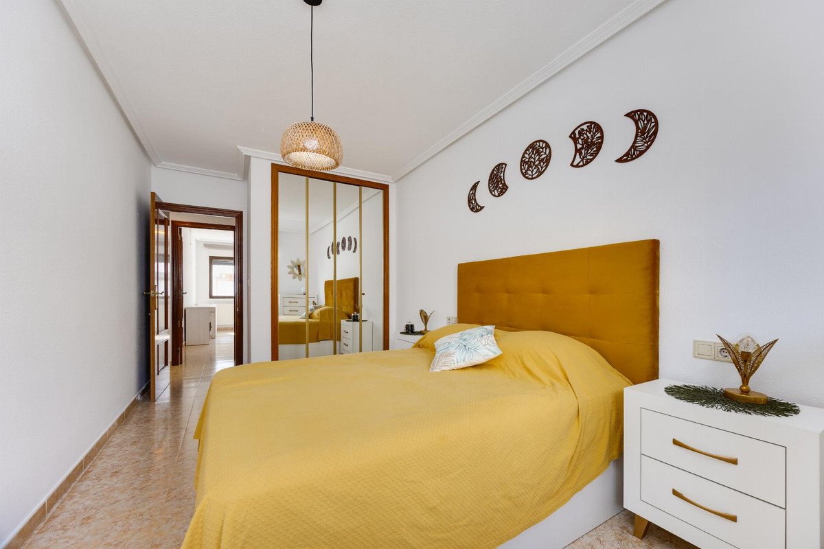 3 Bed Middle Floor Apartment in San Miguel de Salinas