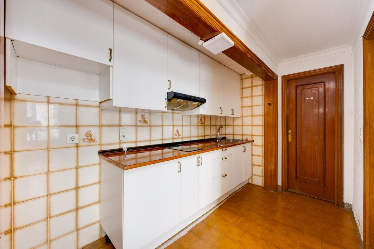 1 Bed Middle Floor Apartment in Torrevieja