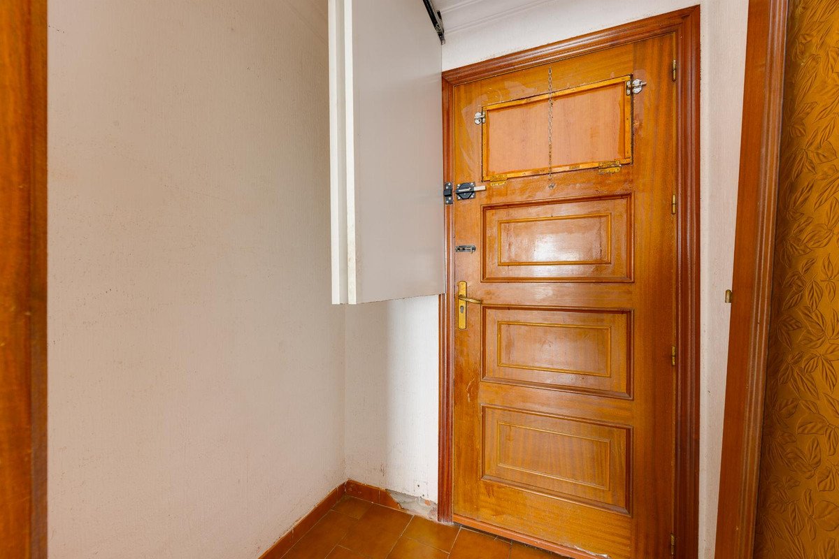 1 Bed Middle Floor Apartment in Torrevieja