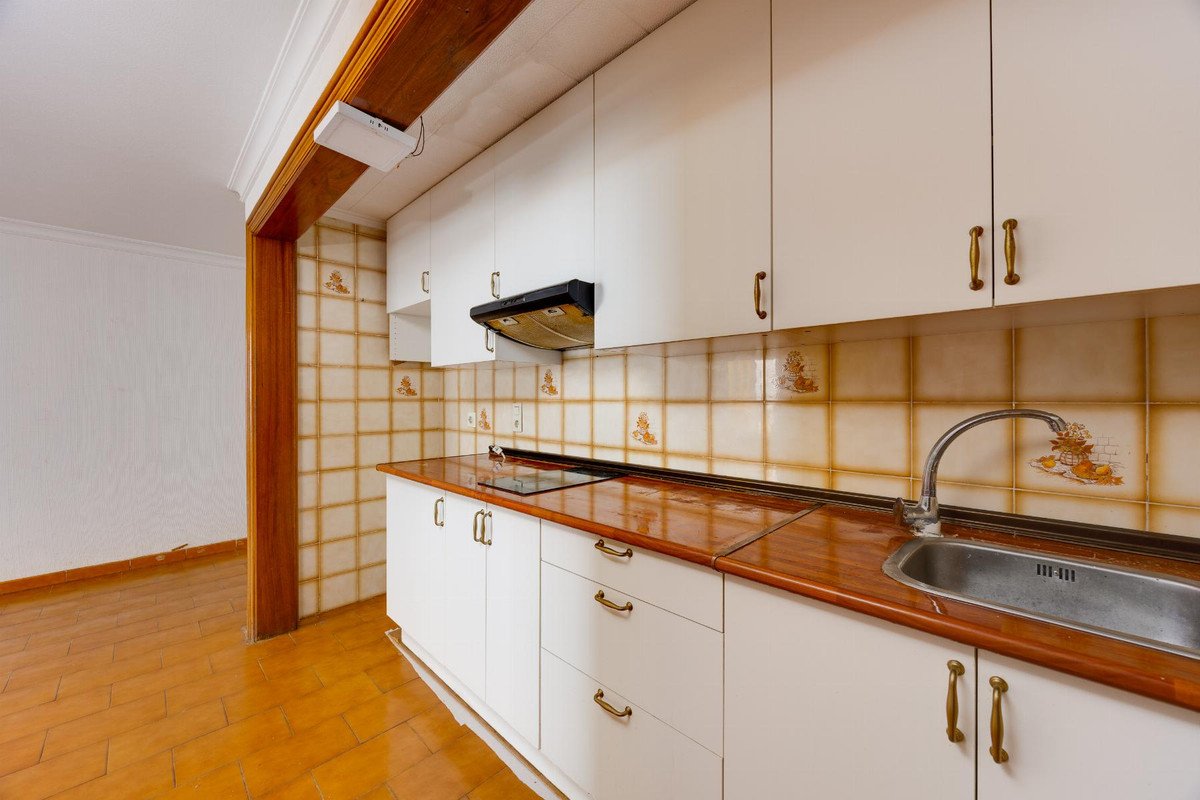 1 Bed Middle Floor Apartment in Torrevieja