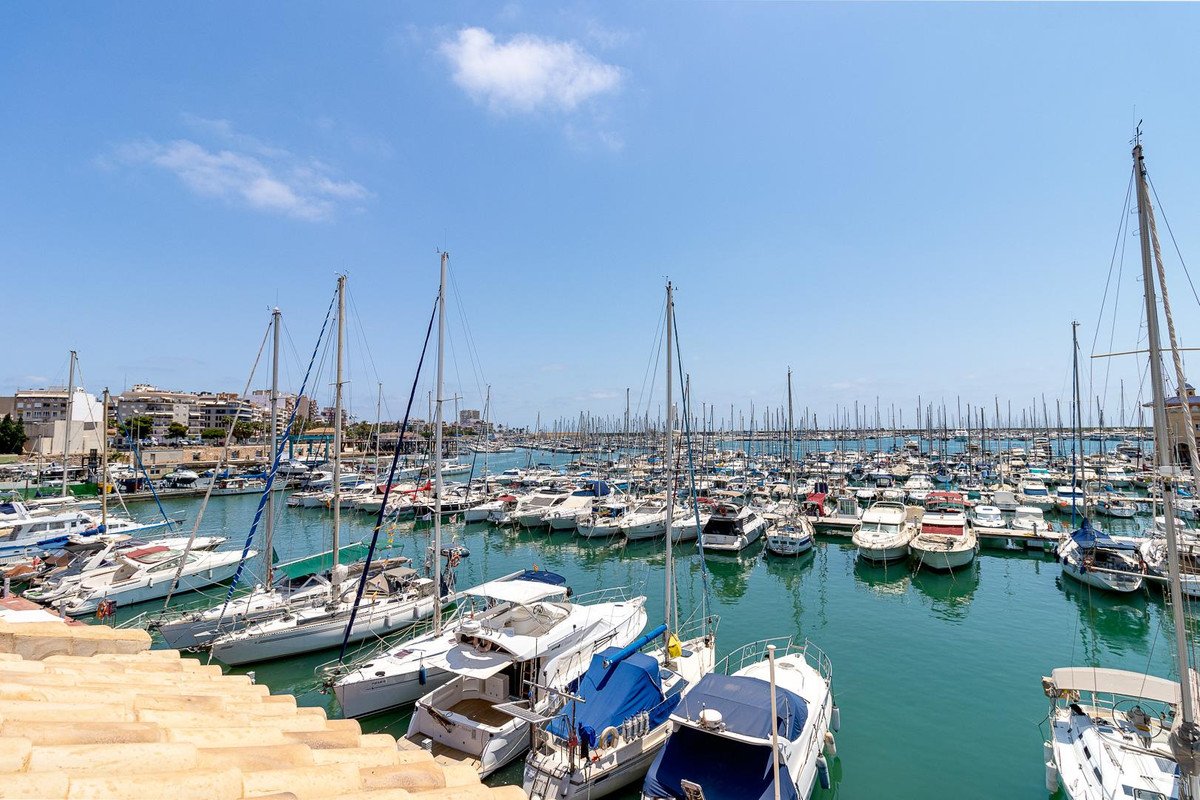 1 Bed Middle Floor Apartment in Torrevieja