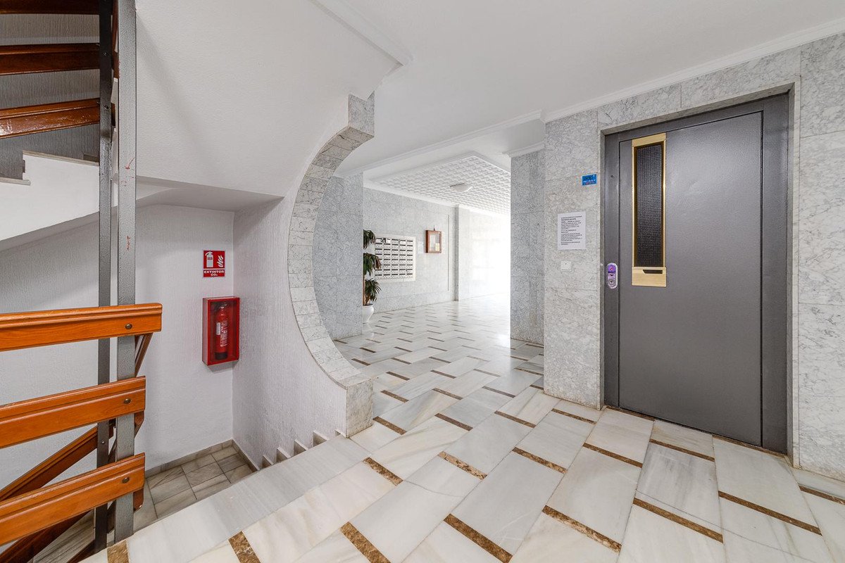 1 Bed Middle Floor Apartment in Torrevieja