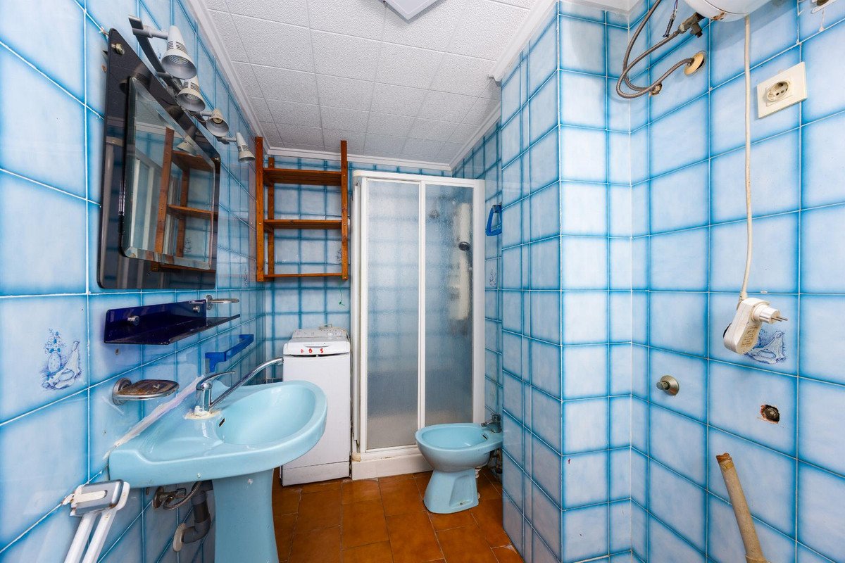 1 Bed Middle Floor Apartment in Torrevieja