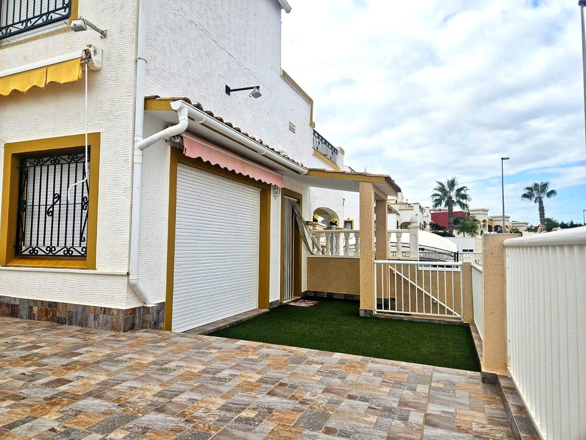 6 Bed Townhouse in Dream Hills