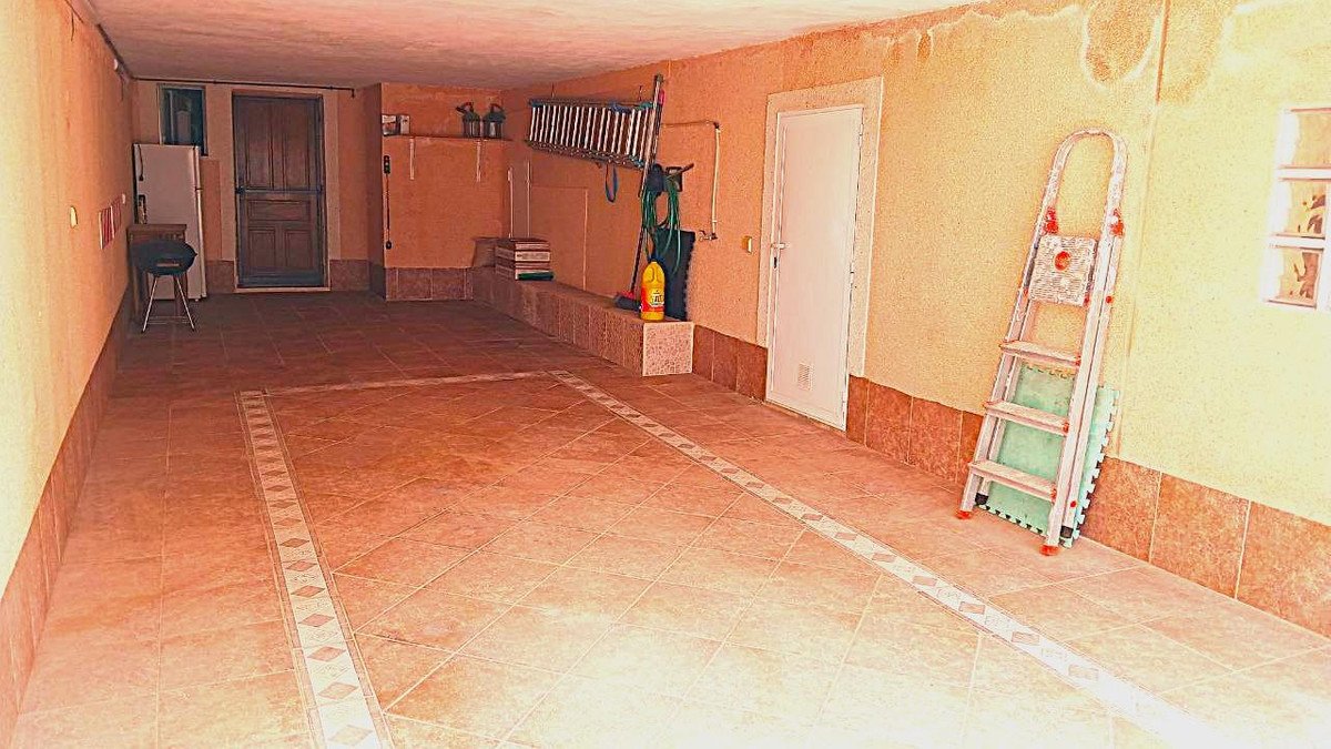 6 Bed Townhouse in Dream Hills
