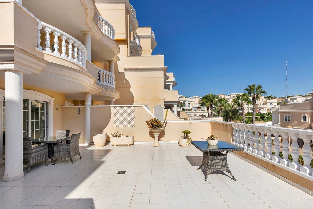2 Bed Middle Floor Apartment in Guardamar del Segura