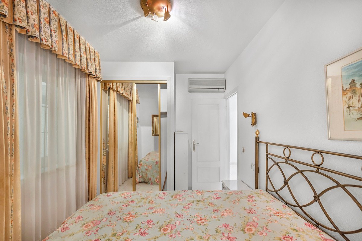 2 Bed Middle Floor Apartment in Guardamar del Segura