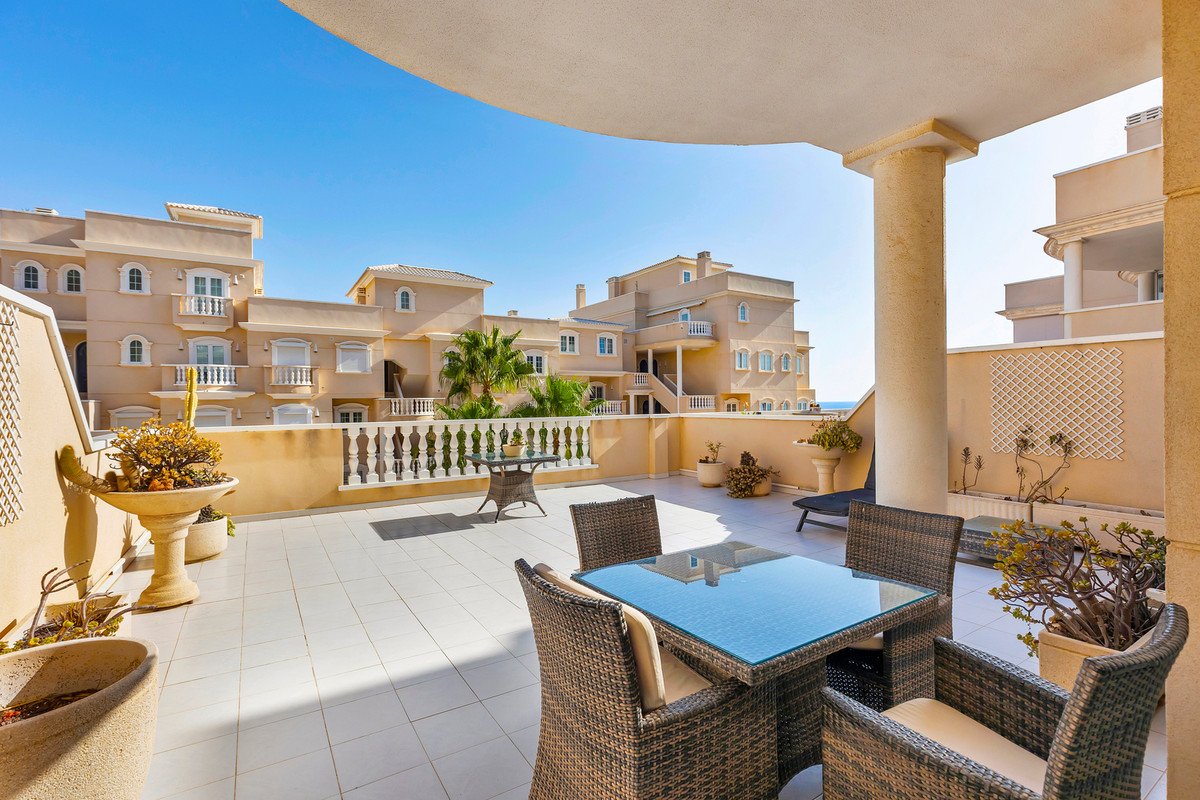2 Bed Middle Floor Apartment in Guardamar del Segura
