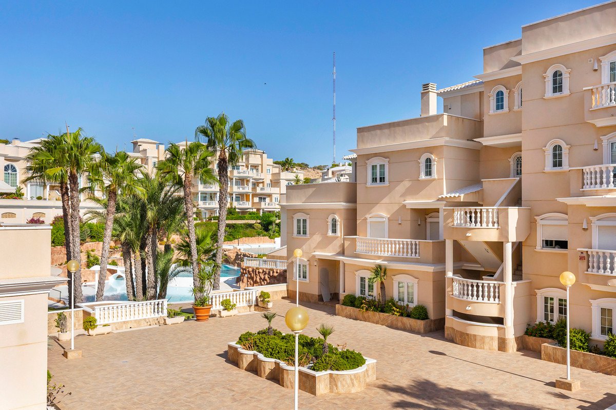 2 Bed Middle Floor Apartment in Guardamar del Segura
