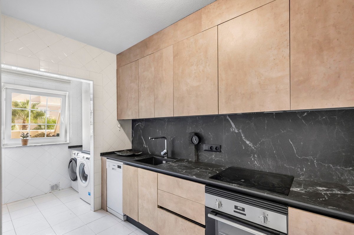 2 Bed Middle Floor Apartment in Guardamar del Segura