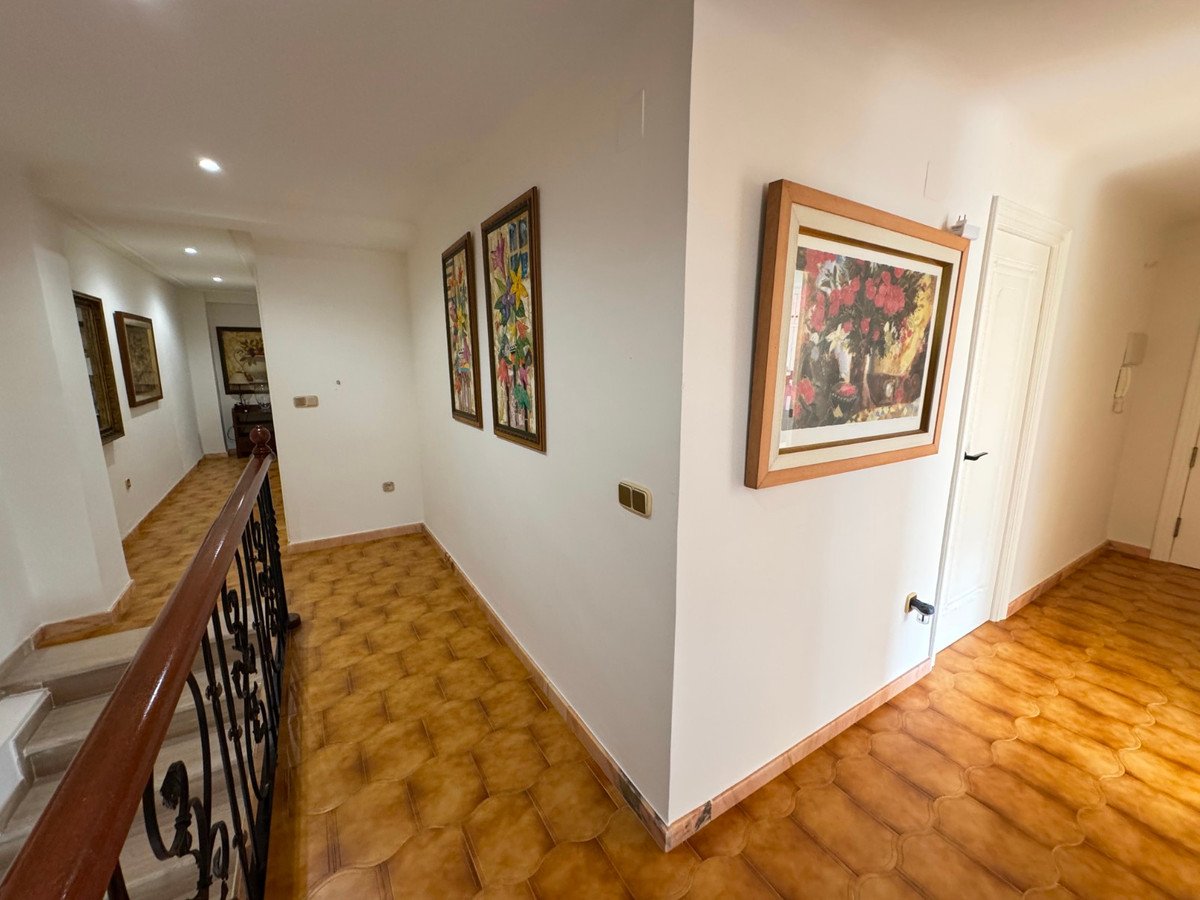 5 Bed Ground Floor Apartment in Guardamar del Segura