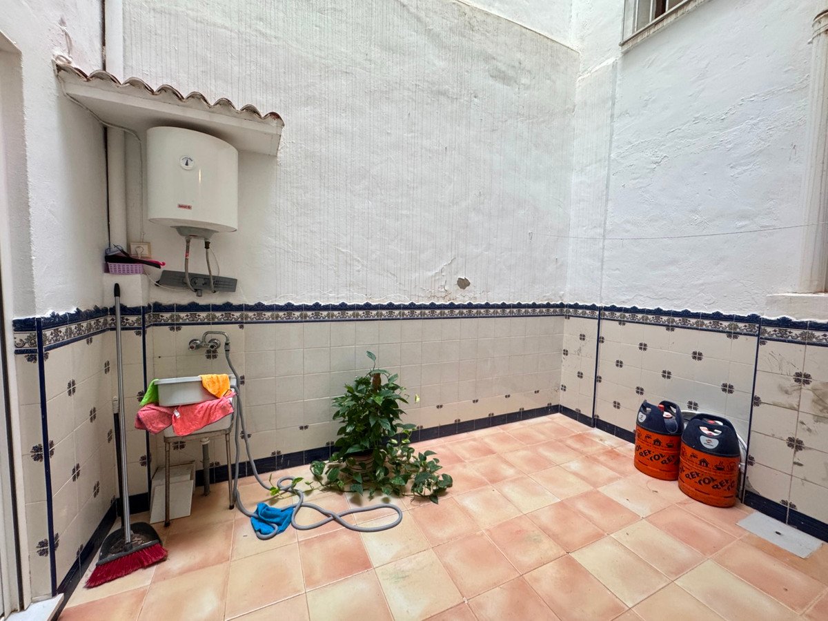 5 Bed Ground Floor Apartment in Guardamar del Segura