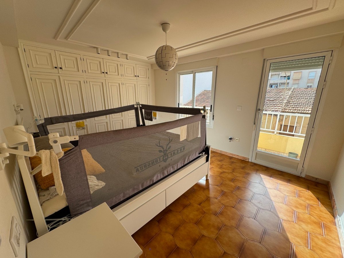 5 Bed Ground Floor Apartment in Guardamar del Segura