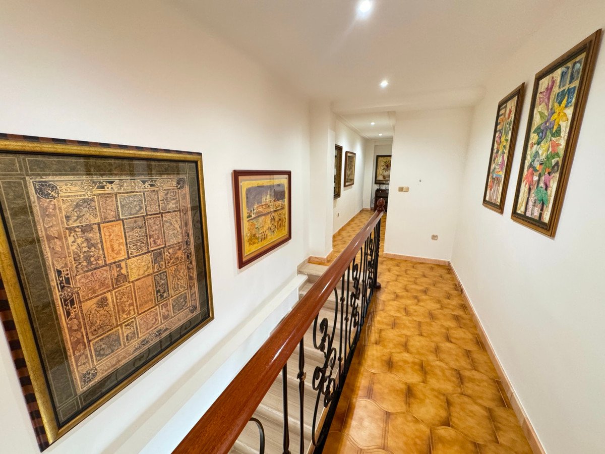 5 Bed Ground Floor Apartment in Guardamar del Segura