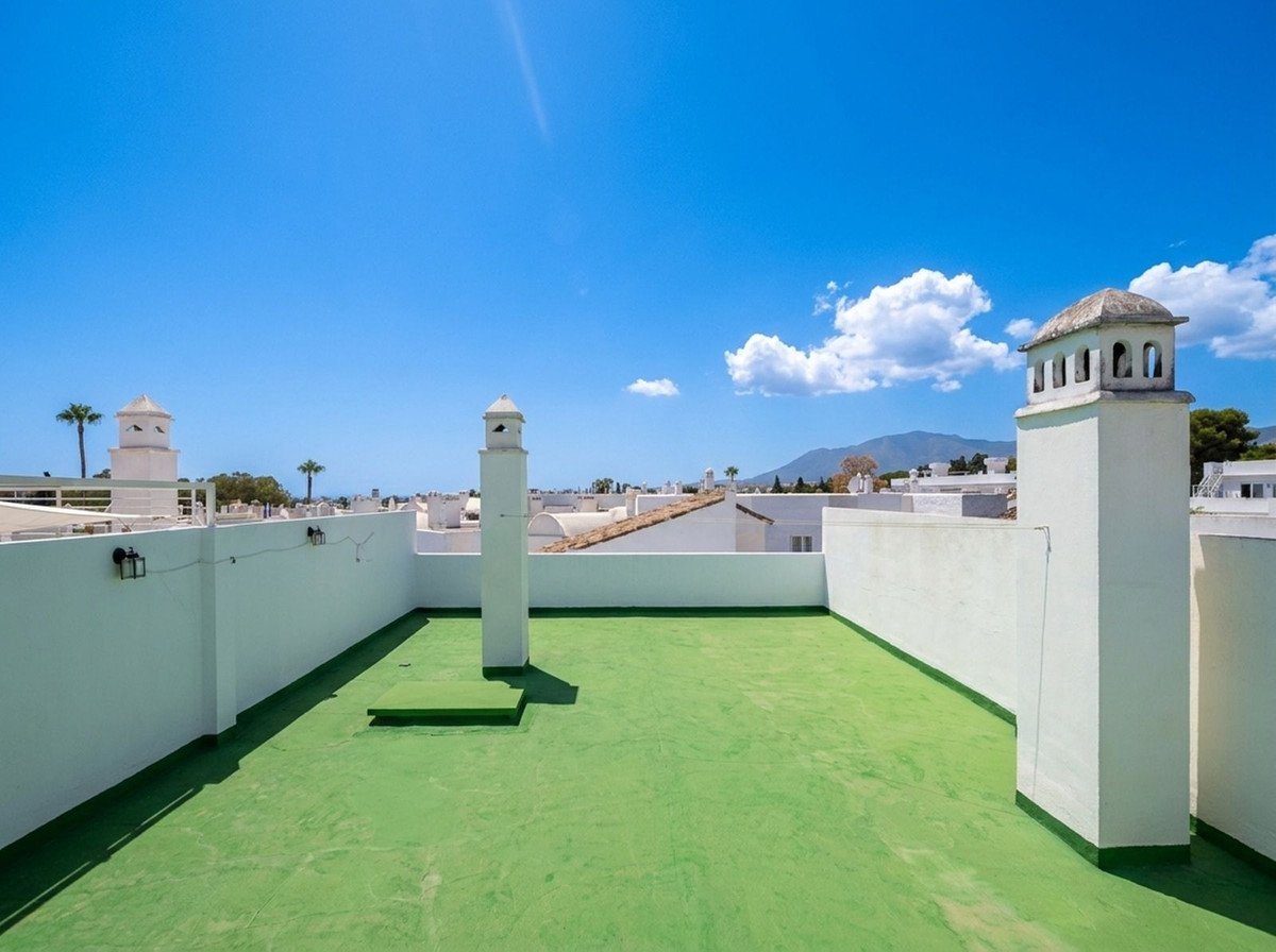 2 Bed Penthouse Duplex in El Paraiso