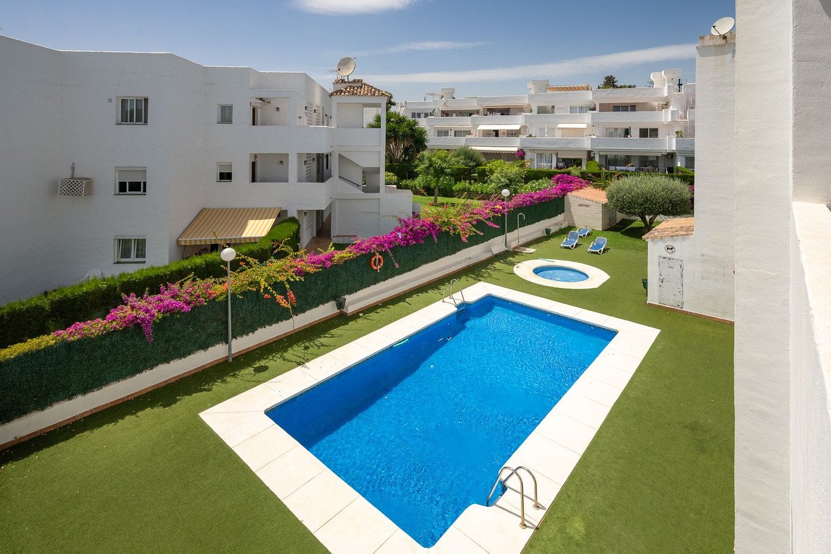 2 Bed Penthouse Duplex in El Paraiso