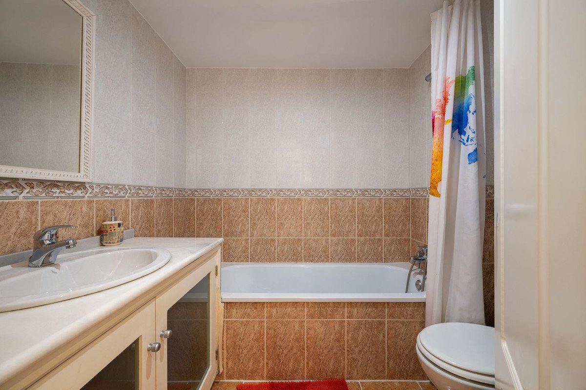 2 Bed Penthouse Duplex in El Paraiso