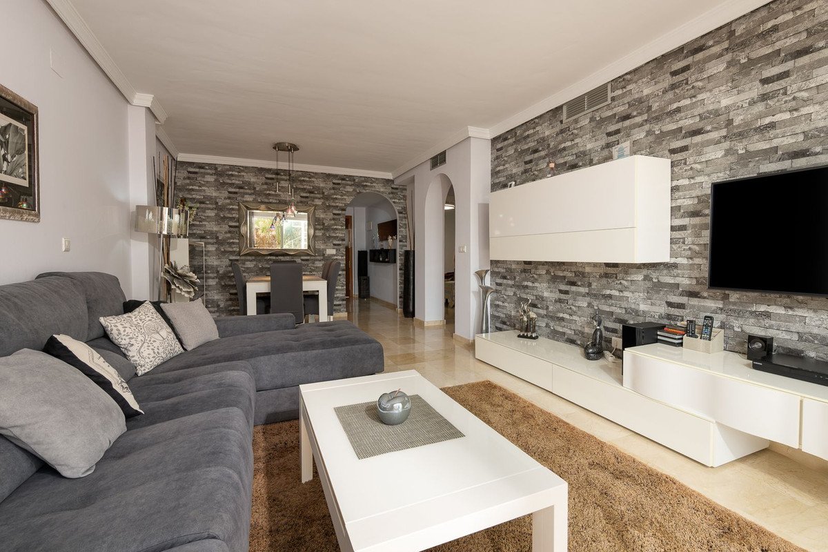 2 Bed Penthouse Duplex in El Paraiso