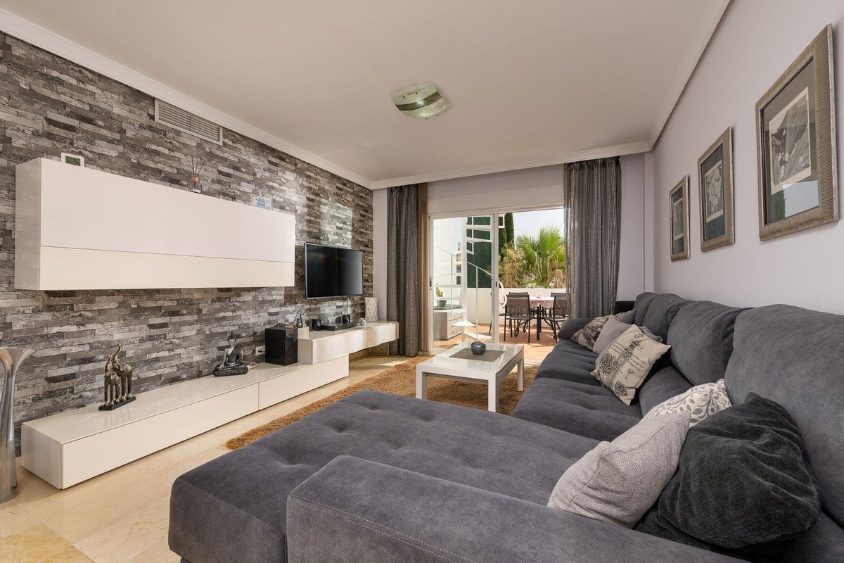 2 Bed Penthouse Duplex in El Paraiso